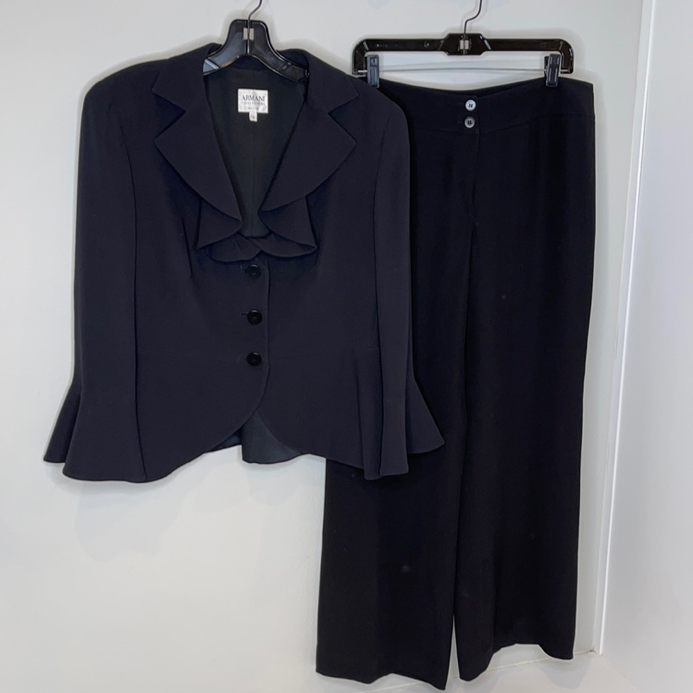 Armani Collezioni Black Pant Suit in Size 12